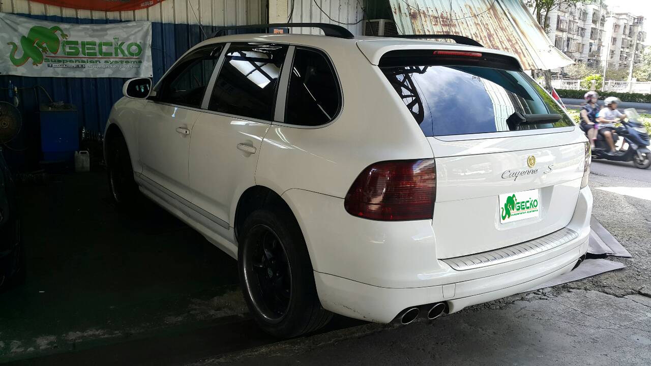 3635831