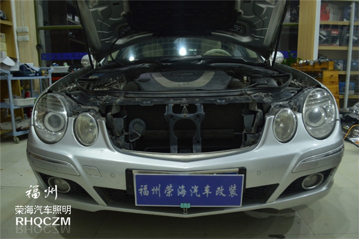 福州奔馳車燈改裝 奔馳E280大燈升級(jí)原廠全新大燈總成 福州榮海照明