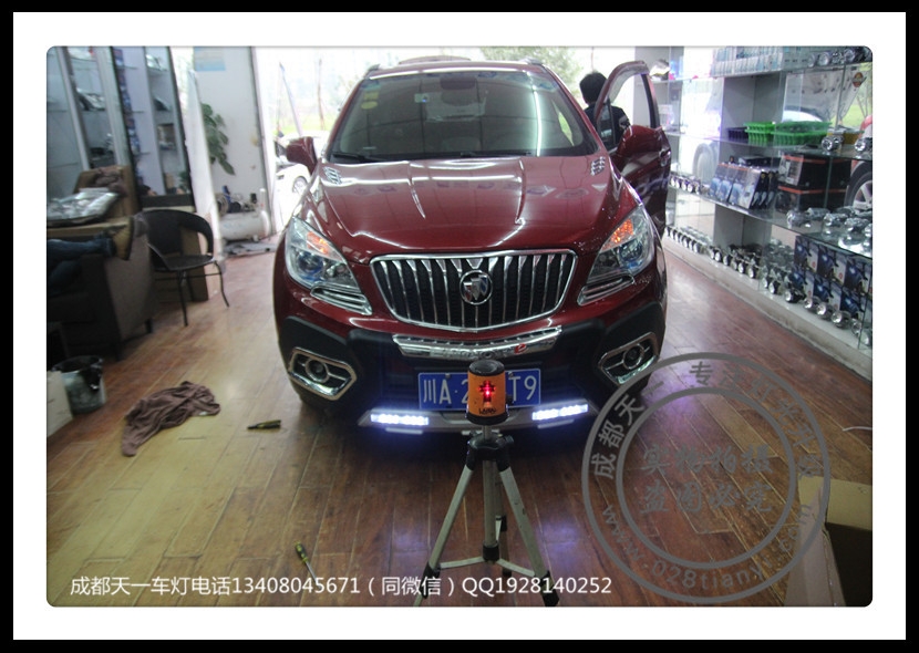 成都昂科拉改車燈改裝氙氣燈雙光透鏡日行燈
