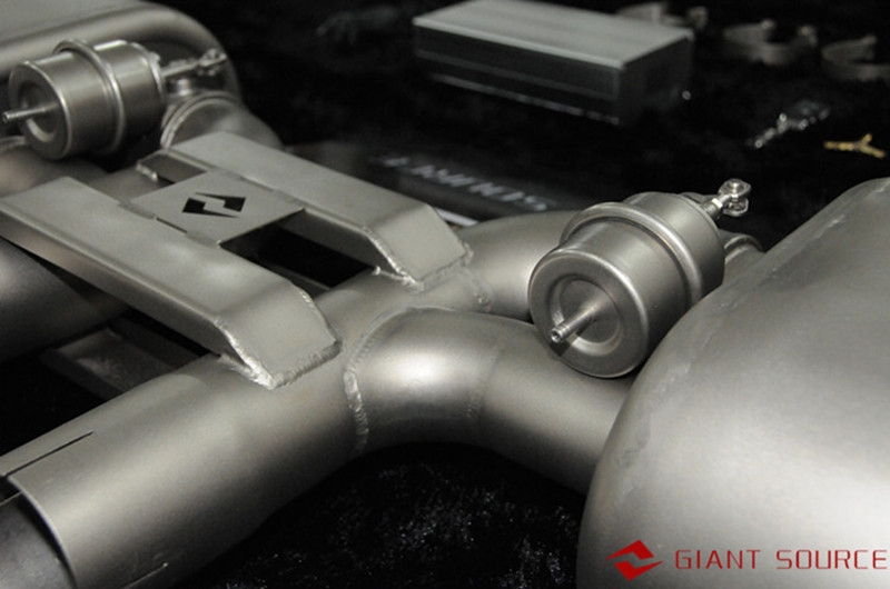 15款新保時(shí)捷卡宴改裝遙控閥門中尾段 香港giantsource巨源排氣管