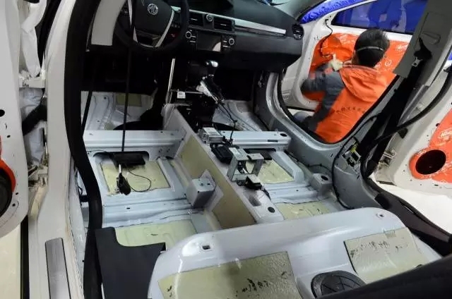 【武漢松杉汽車音響改裝】打造名爵6全車隔音+汽車音響