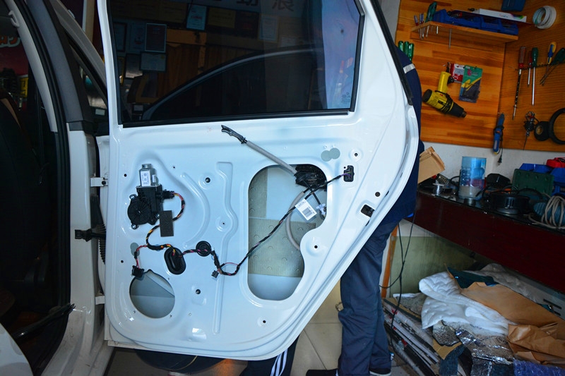 POLO音響改裝 精細(xì)多圖【唐山博納汽車音響改裝】