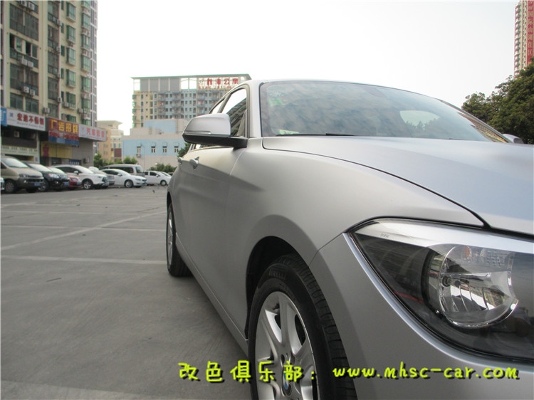 寶馬1系車身改顏色 全車改色貼膜 汽車改色膜 亞光膜