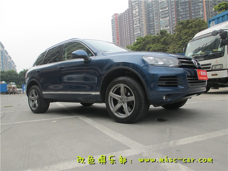 大眾途銳全車改色貼膜 車身貼膜改顏色 汽車改色膜 小珠光改色膜
