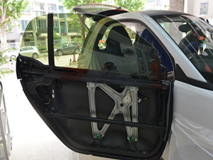 武漢松杉汽車音響改裝【奔馳smart】升級俄羅斯STP全車隔音