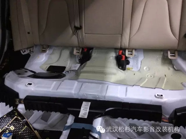 【武漢松杉汽車(chē)音響】奧迪A4L全車(chē)隔音，降低路噪、胎噪