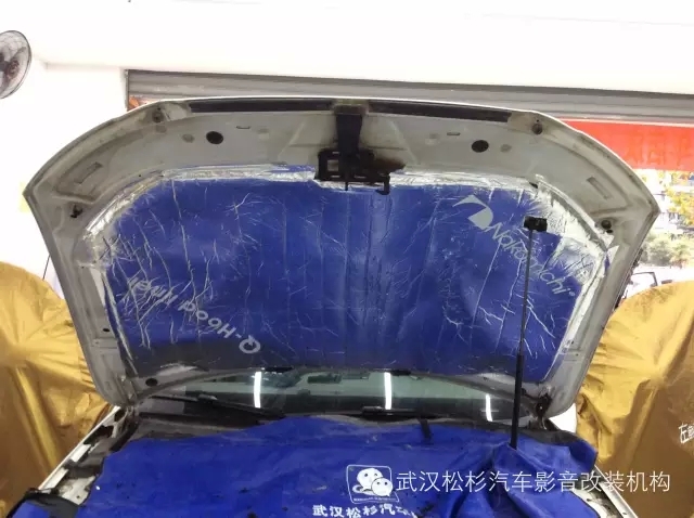 【武漢松杉汽車(chē)音響】奧迪A4L全車(chē)隔音，降低路噪、胎噪