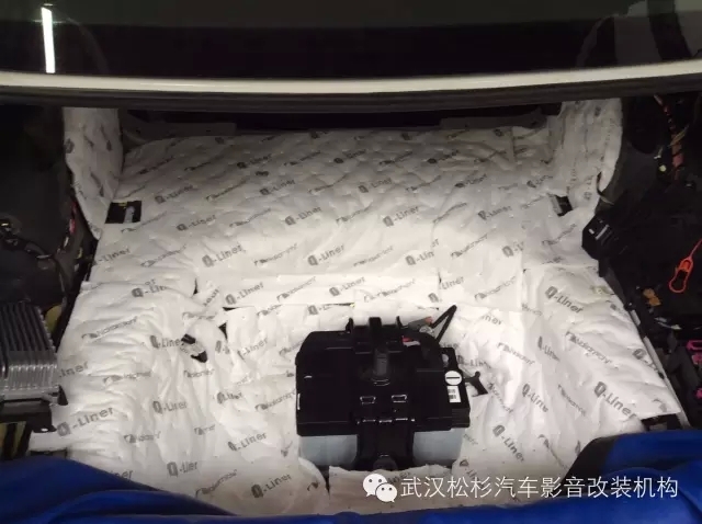 【武漢松杉汽車(chē)音響】奧迪A4L全車(chē)隔音，降低路噪、胎噪