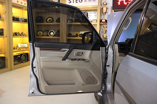 【長(zhǎng)沙霓皇汽車(chē)音響】三菱帕杰羅改銳客DSP