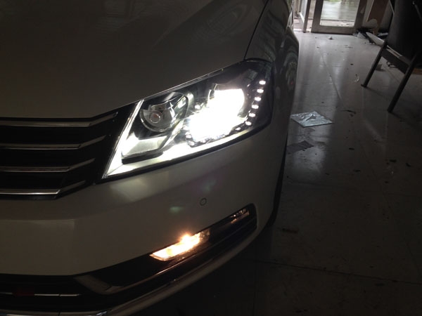 西寧改燈大眾邁騰低配車燈升級高配車燈精藝精車燈升級