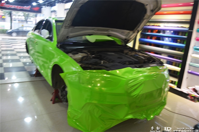 湖南長沙奧迪A4車身貼膜，亮光綠-零動汽車改裝