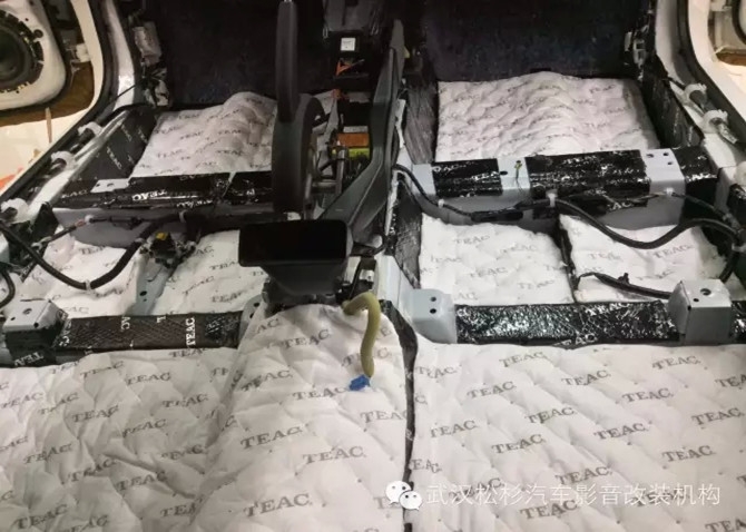武漢松杉汽車(chē)音響改裝一次性改裝 尼桑軒逸音響升級(jí)汽車(chē)隔音安裝調(diào)音俠