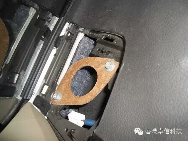 南通啟東市豐田蘭德酷路澤音響升級(jí)意大利ATI巨浪6.2兩分頻套裝喇叭