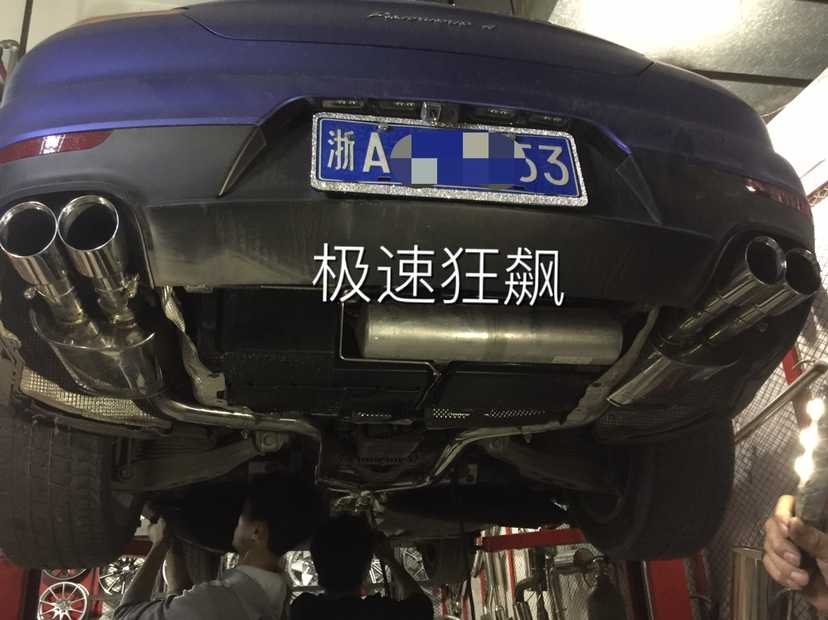 保時(shí)捷panamera改裝中尾段四出可調(diào)排氣