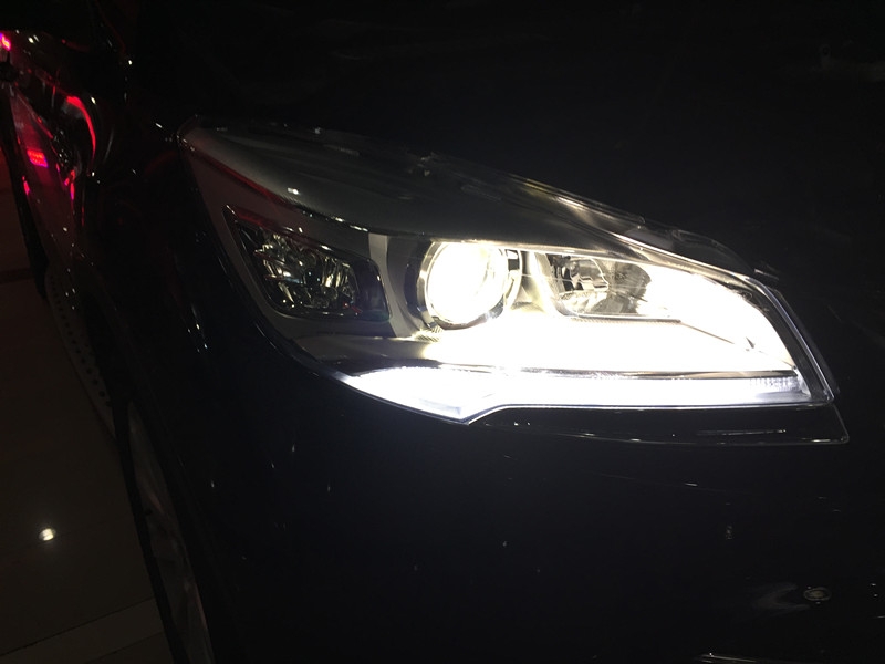上海嘉定翼虎車燈升級(jí) 改小糸Q5透鏡 巖崎氙氣燈 高配大燈內(nèi)膽