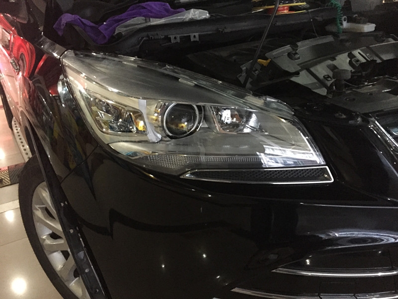 上海嘉定翼虎車燈升級(jí) 改小糸Q5透鏡 巖崎氙氣燈 高配大燈內(nèi)膽