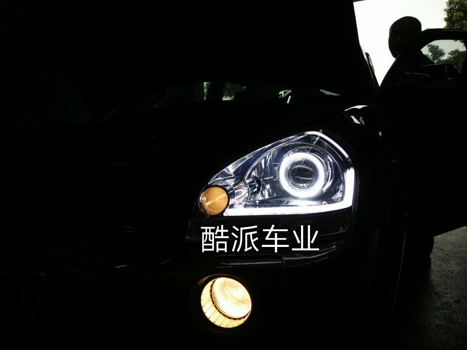 現(xiàn)代途勝燈光升級(jí)