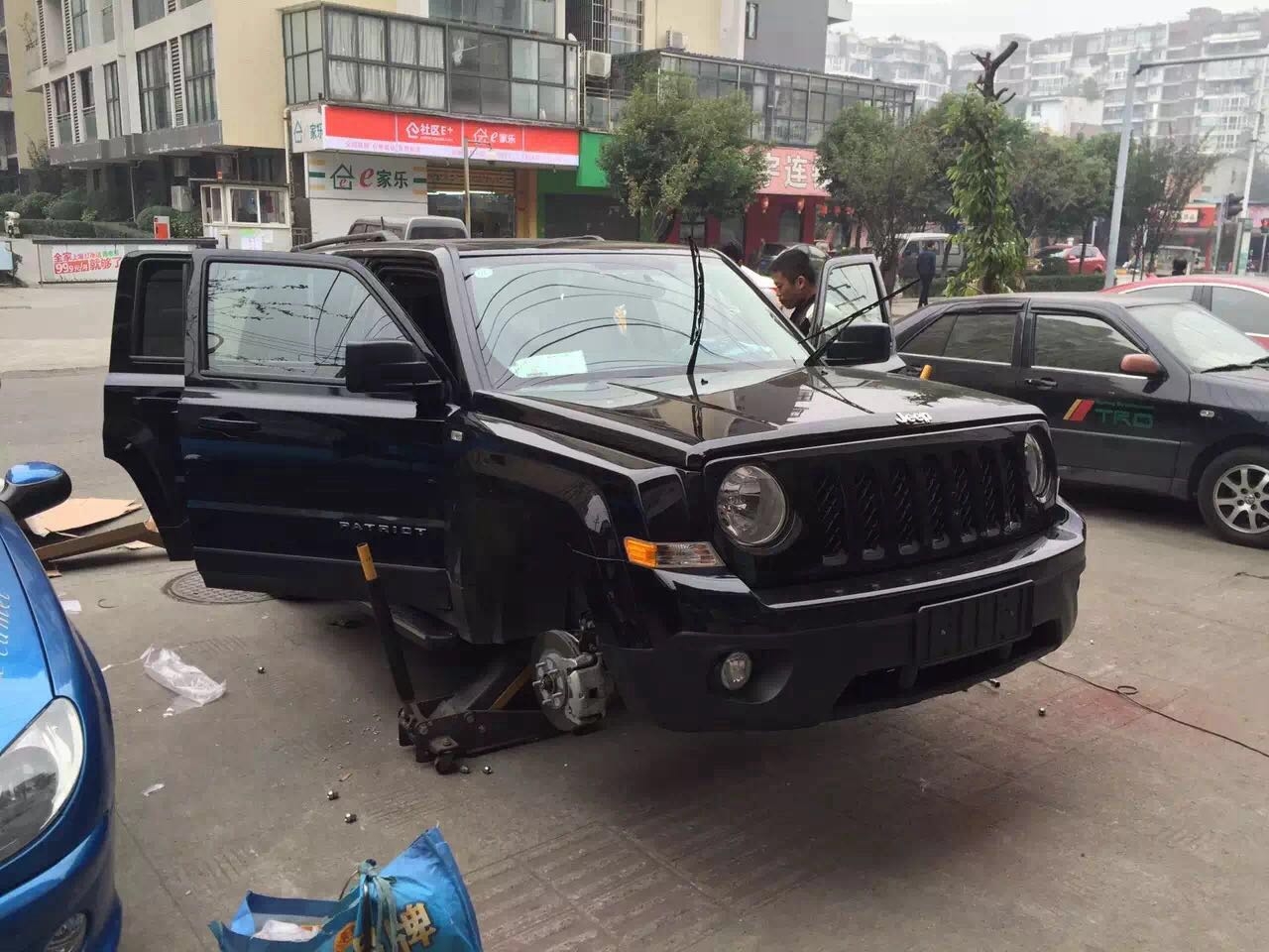 自由客原車215 65R17 改裝225 70R16固鉑AT