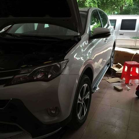 RAV4側(cè)踏板，行李架，前后護(hù)杠，保險杠加裝改裝