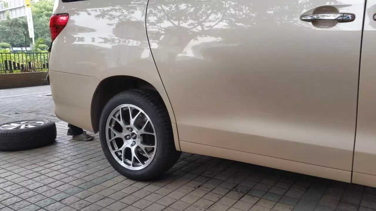 感謝老板發(fā)來(lái)裝車美圖： BBS 18寸 已裝車！
