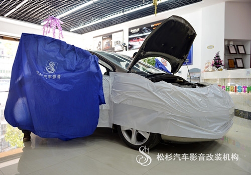 武漢松杉汽車音響改裝東風(fēng)標(biāo)致408升級意大利珊瑚音響+俄羅斯STP隔音