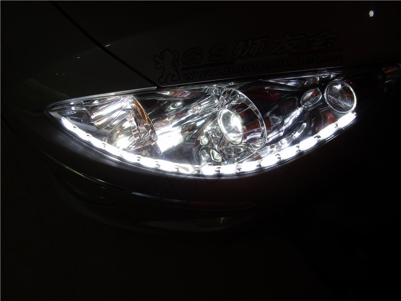 標(biāo)志408升級Q5  日間行車燈
