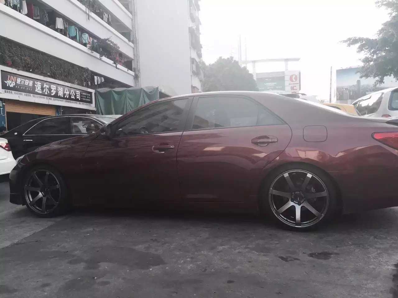 銳志，上身 ENKEI 19寸！ 效果不錯(cuò)！