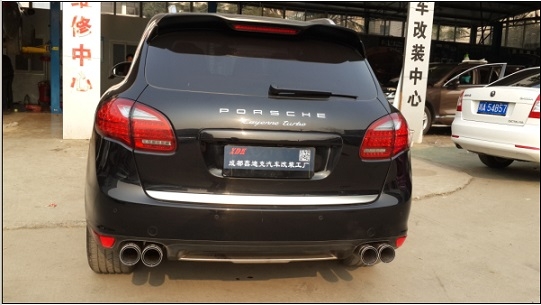 成都保時(shí)捷卡宴3.0T改裝TURBO大嘴，REMUS四出排氣等