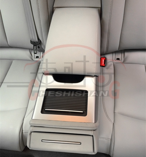 奧迪A6L汽車(chē)內(nèi)飾改裝/另類(lèi)的風(fēng)格