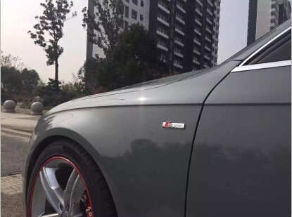 奧迪A4L換裝HEXIS水泥灰+自動(dòng)升降尾翼