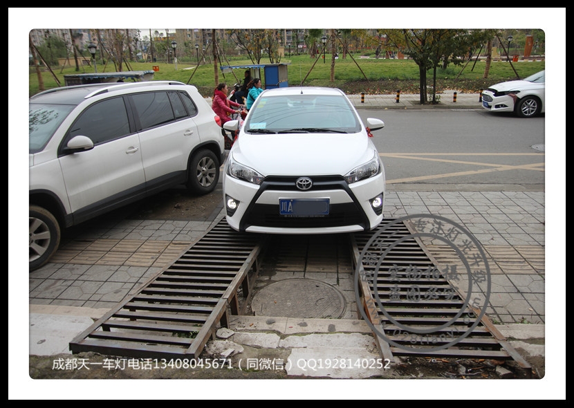 成都致炫改燈車燈改裝雙光透鏡LED日行燈