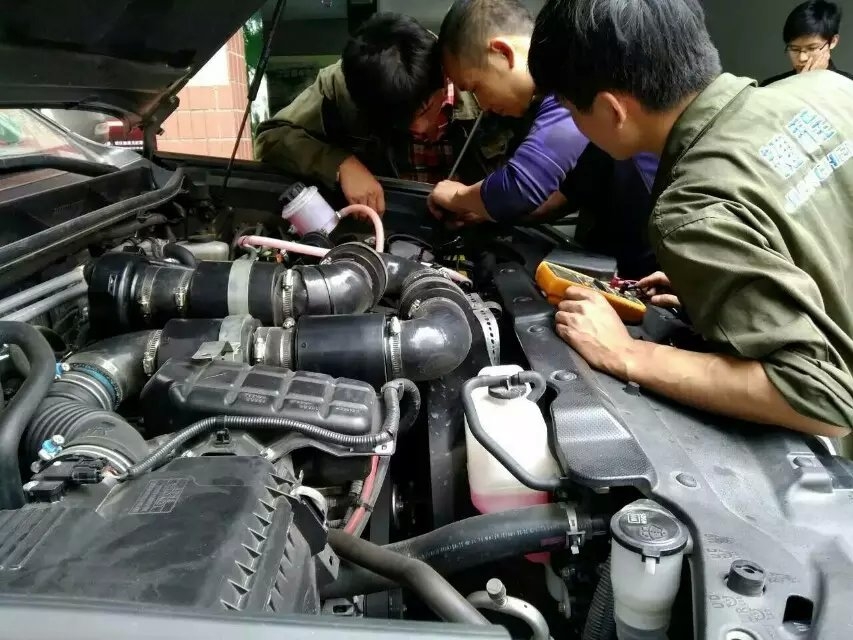 普拉多提升動(dòng)力節(jié)油改裝鍵程離心式水冷型大功率電動(dòng)渦輪增壓器LX3971S