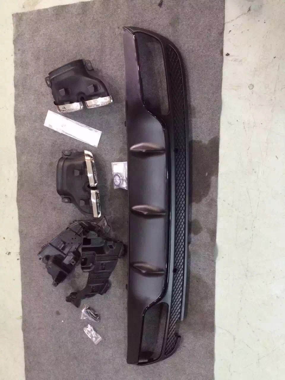 15款C200改裝C63 后唇