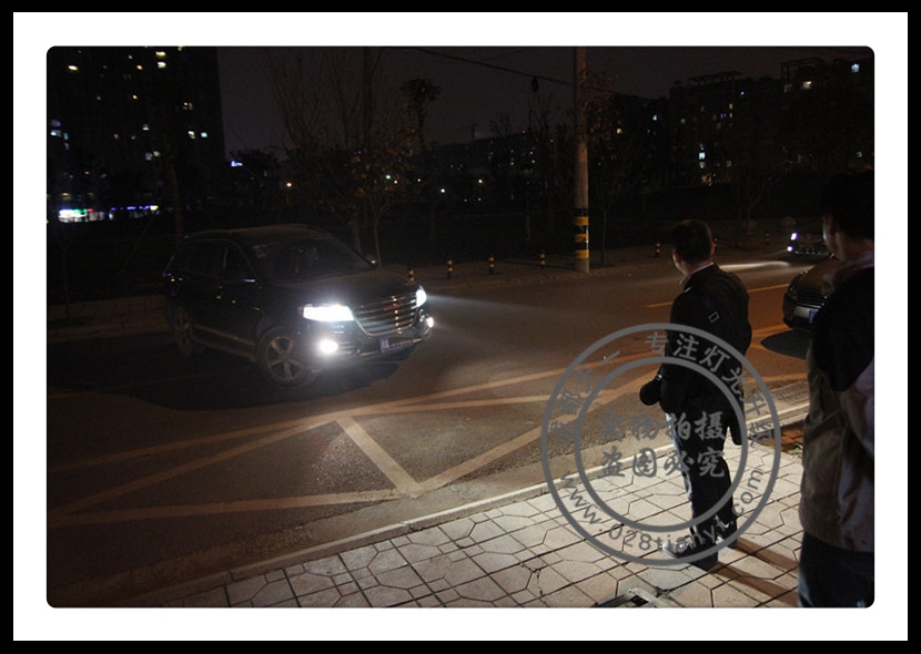 成都哈弗H6改車燈升級Q5雙光透鏡歐司朗氙氣燈