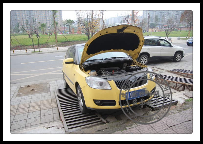 成都晶銳改車燈升級雙光透鏡歐司朗氙氣燈