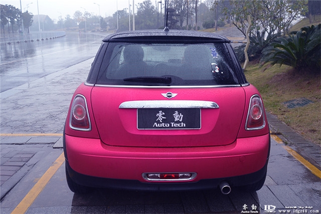 寶馬MINI亞光金屬玫紅--湖南長沙車身貼膜