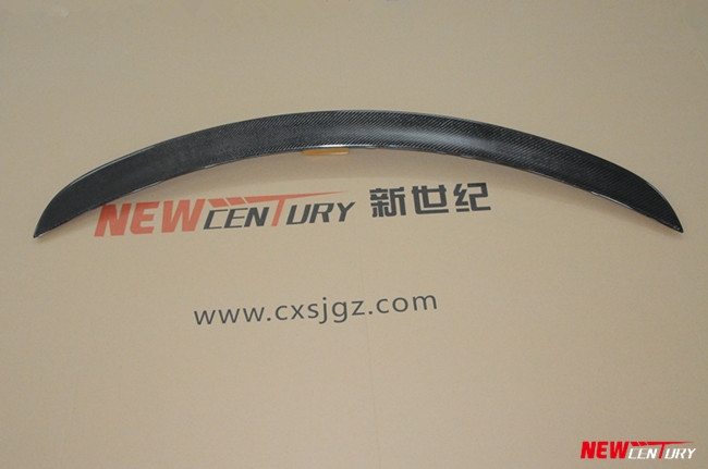 特斯拉亮光碳纖維尾翼電動轎車特斯拉尾翼