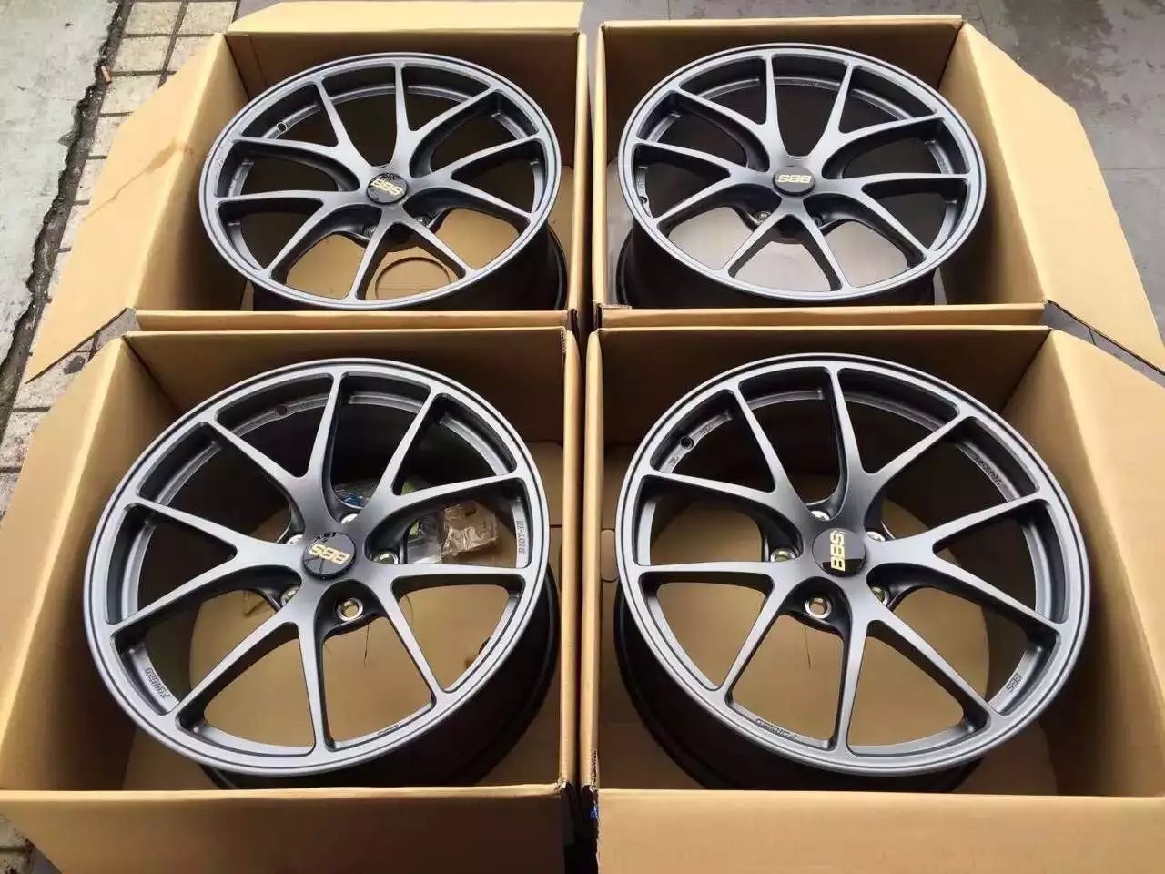 BBS 18*9J ET38 5*112．全新