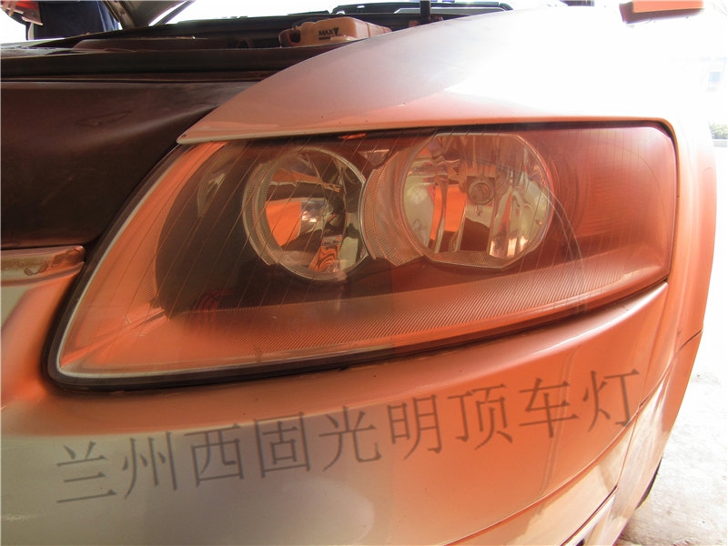 蘭州光明頂車燈--因為專注 所以專業(yè)        06款A6L升級10款大燈