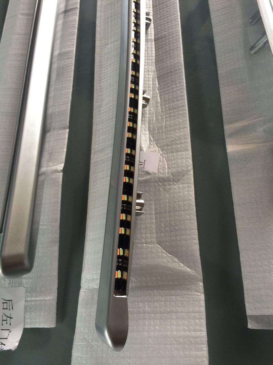 寶馬3系替換式氛圍燈換件，雙色調(diào)節(jié)氛圍燈