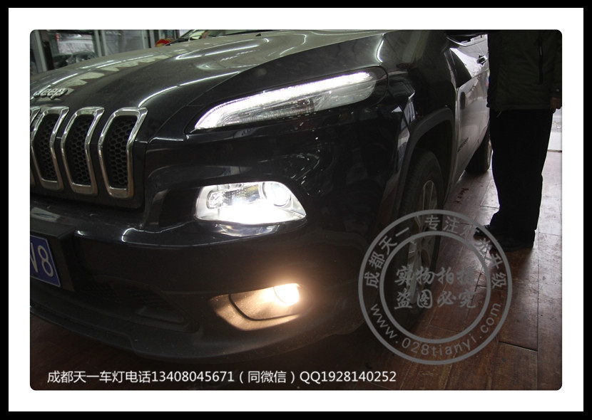 成都jeep自由光改燈車燈改裝歐司朗氙氣燈透鏡
