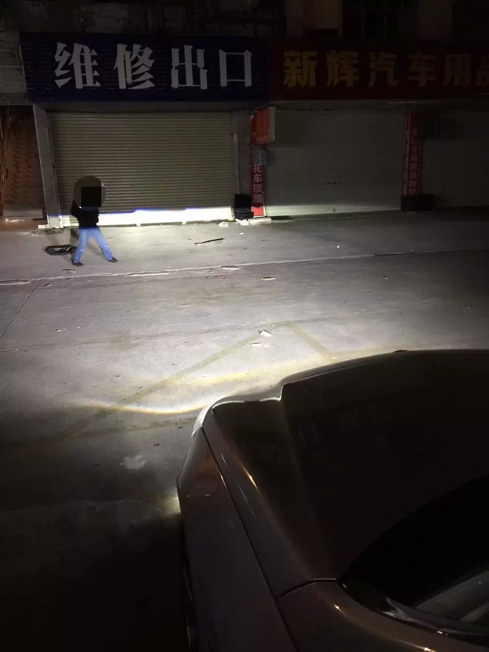 奔馳e300大燈低配升高配led大燈總成    深圳光速車改改燈