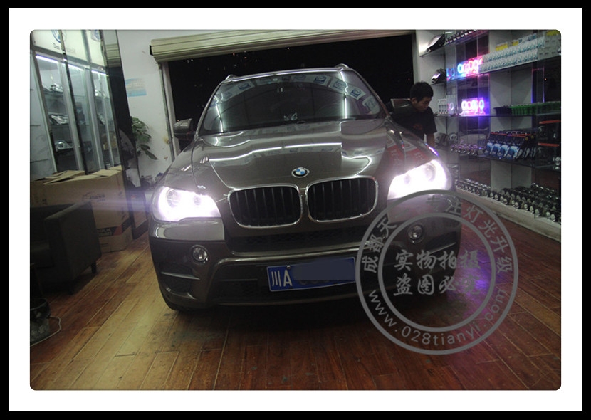 成都寶馬X5車燈改裝海拉5透鏡歐司朗氙氣燈