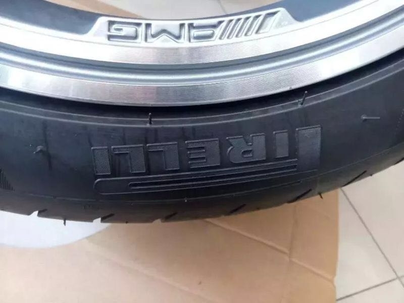 奔馳E260 升級18寸AMG 原車18寸的出售