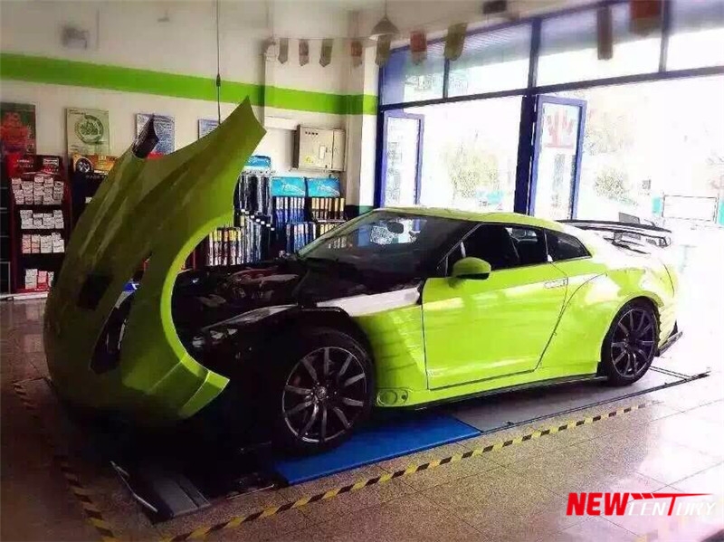日產(chǎn)R35 戰(zhàn)神GTR改裝寬體賽道版機蓋葉子板尾翼