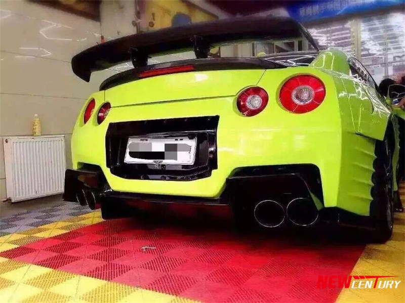 日產(chǎn)R35 戰(zhàn)神GTR改裝寬體賽道版機蓋葉子板尾翼