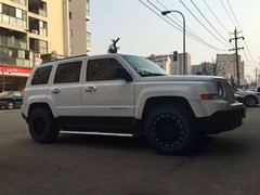 jeep自由客裝美國(guó)procomp16寸輪轂上車效果圖