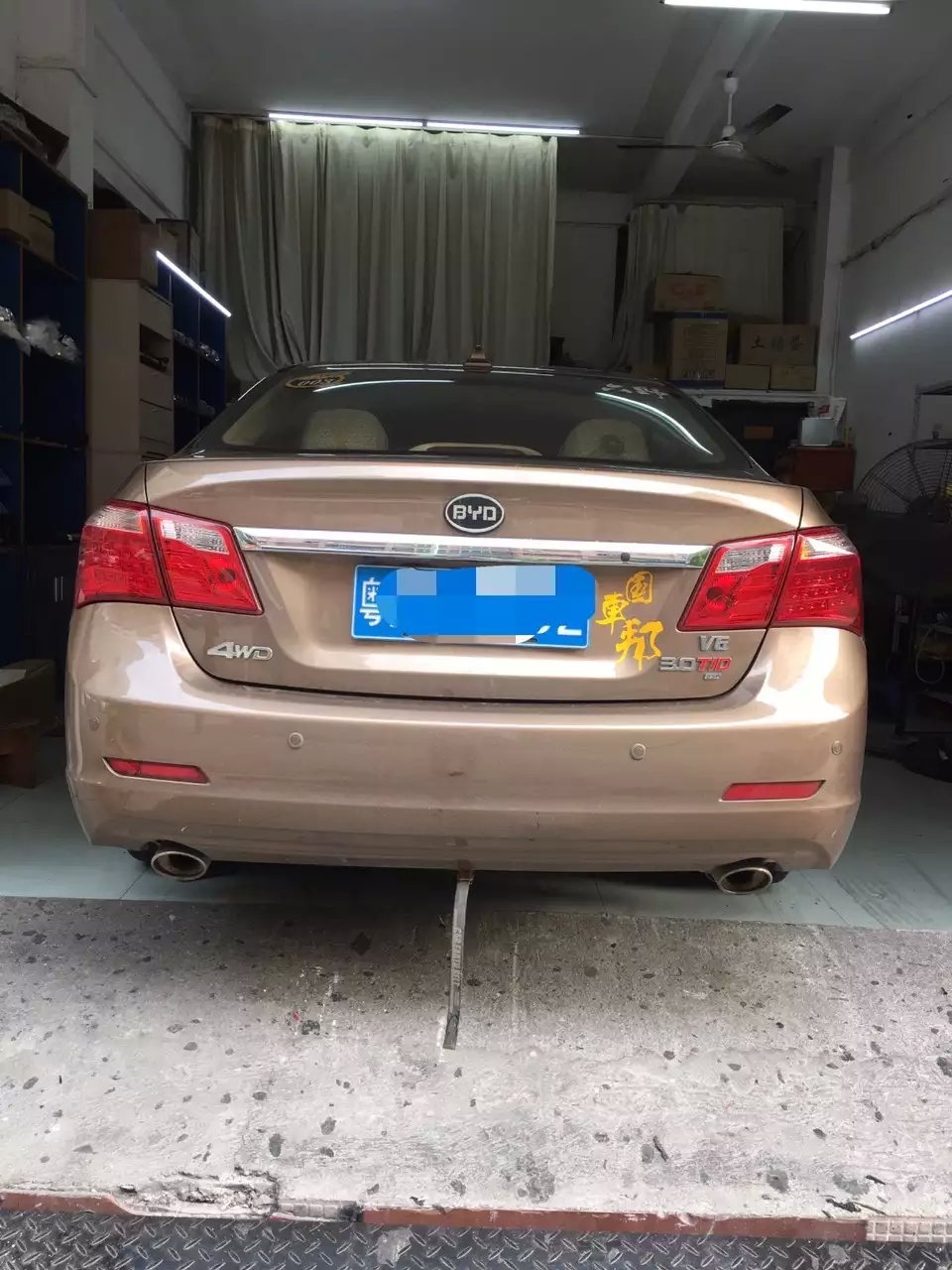 比亞迪g6車燈改裝天使眼+雙色淚眼