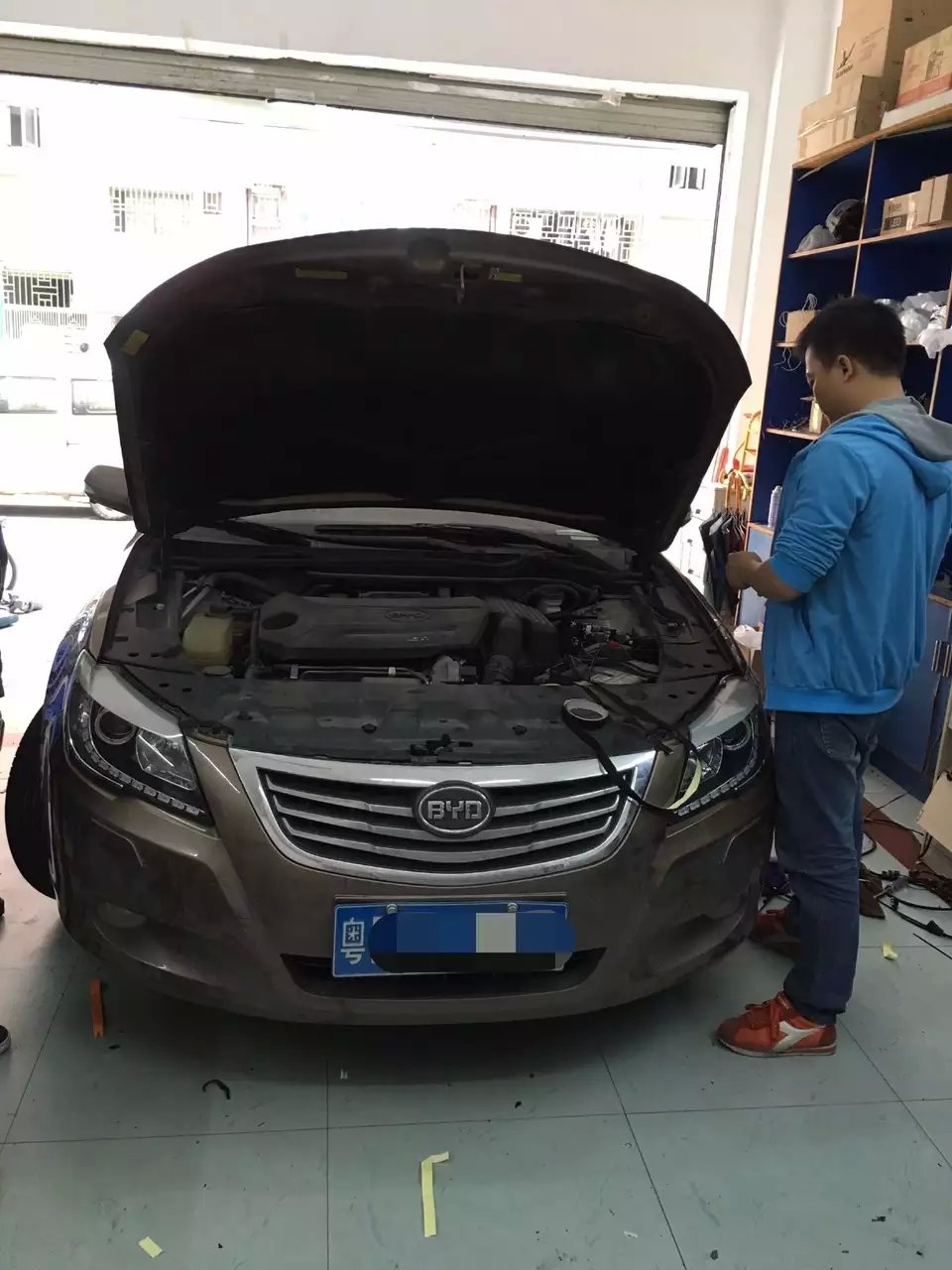 比亞迪g6車燈改裝天使眼+雙色淚眼
