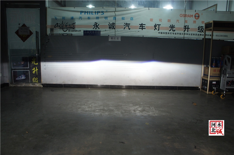 邢臺專業(yè)改燈，奔馳GLA200改裝Q5小糸透鏡+飛利浦D1 XV氙氣燈【永誠汽車】